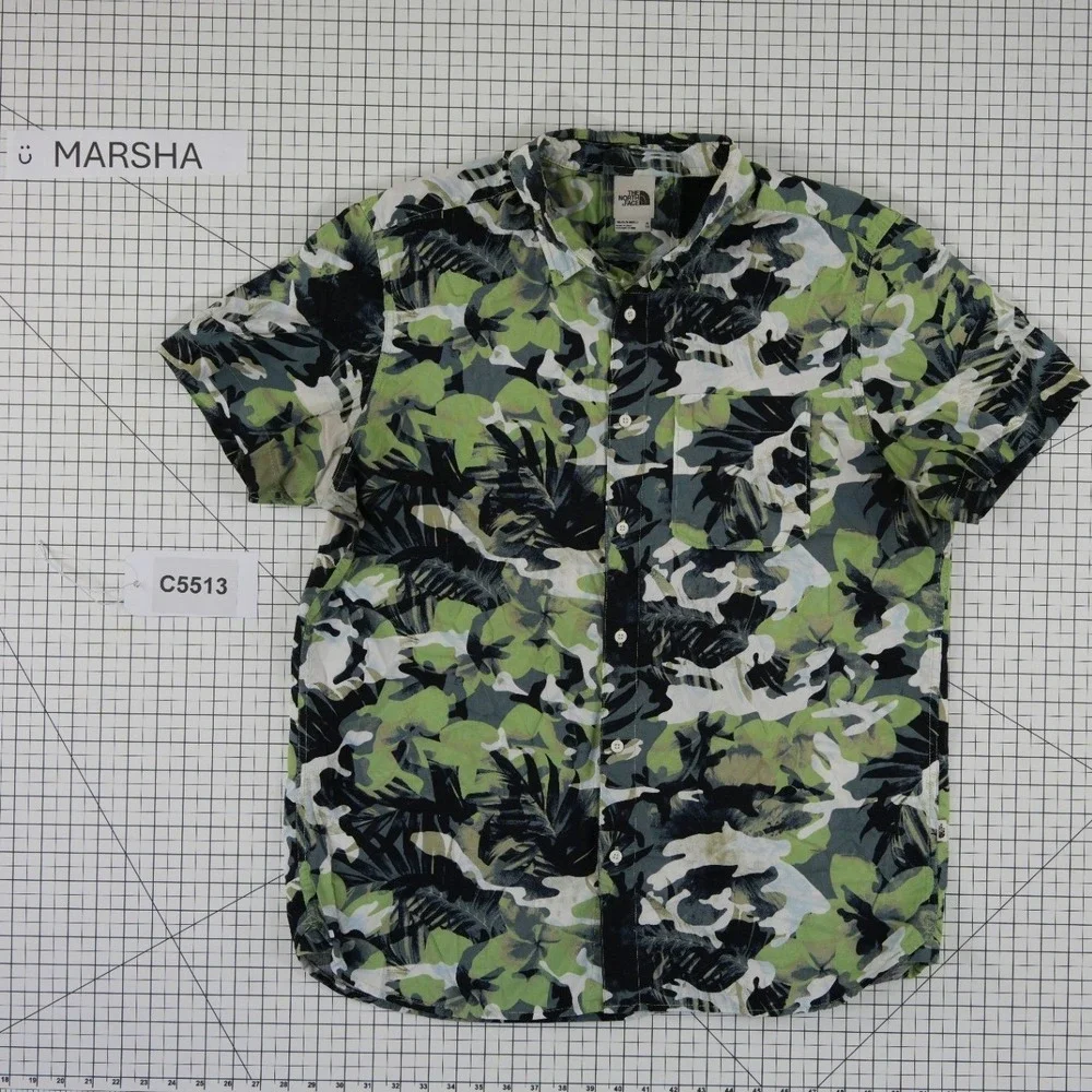 The North Face 100% Cotton Button Shirt Men's Size XL Green Camo Tropical